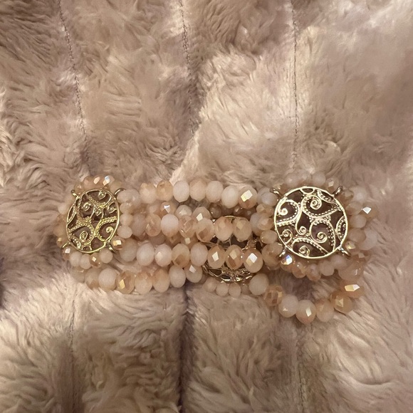 Pink Beaded and Gold Filigree Stretch Bracelet NWOT - Picture 3 of 6